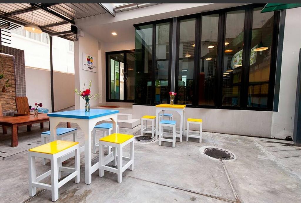 My Thai Hostel Bangkok Buitenkant foto